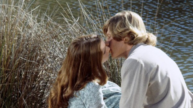 'Little House on the Prairie' actor defends age-gap kiss with teen Melissa Gilbert: 'Mothers were concerned'