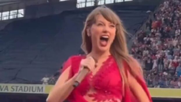 Taylor Swift fans are convinced Travis Kelce surprised her at Dublin show