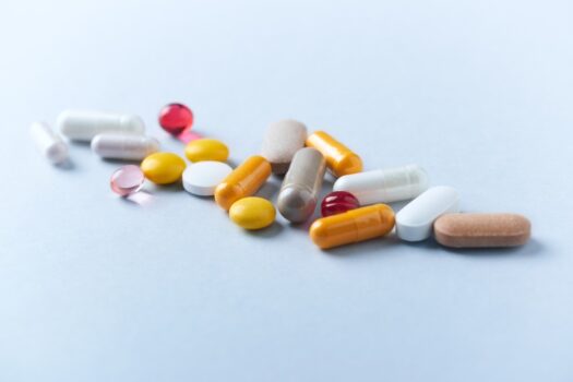 Doctor warns about daily multivitamin use