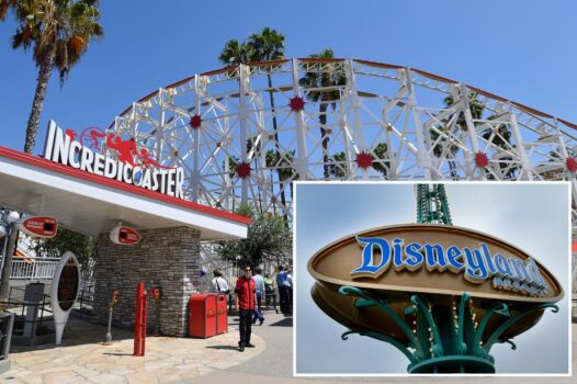 20 people rescued from Disneyland Calif. Incredicoaster